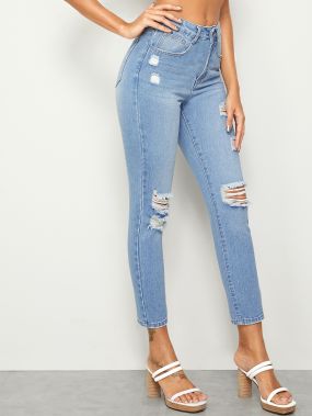 Рваные короткие джинсы