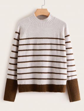 Полосатый свитер размера плюс с рукавом реглан и воротником-стойкой