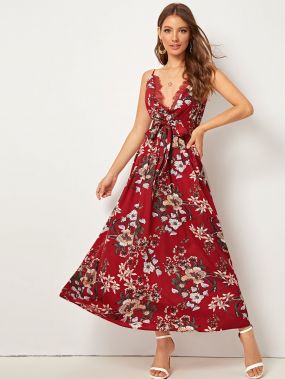 Платье с кружевной отделкой, цветочным принтом и поясом