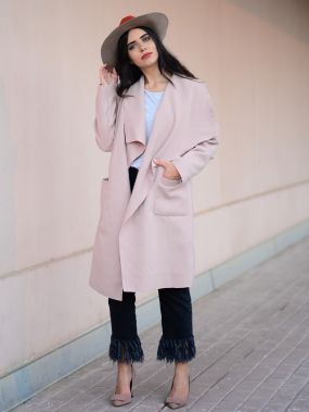 Розовое модное пальто с поясом с шалевым воротником