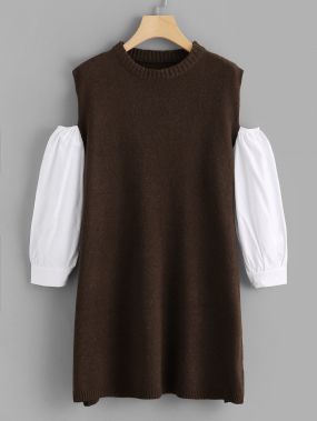 Контрастный длинный свитер с открытыми плечами
