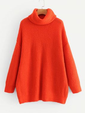 Однотонный свитер с высоким воротником
