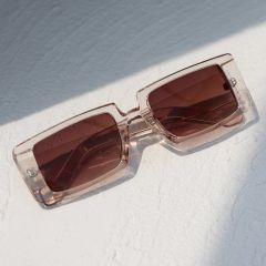 Солнцезащитные очки с квадратной рамкой