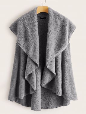 Асимметричное плюшевое пальто