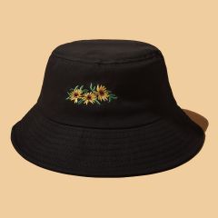 Шляпа с вышивкой маргаритки
