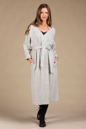 Платье-кардиган Черешня из вареной шерсти с открытыми плечами на запахе светло-серое (42-46)
