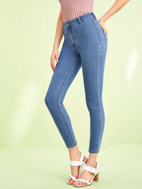 Модные облегающие джинсы